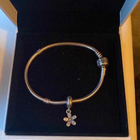 Silver Pandora bracelet with flower charm - Picture 2 of 3